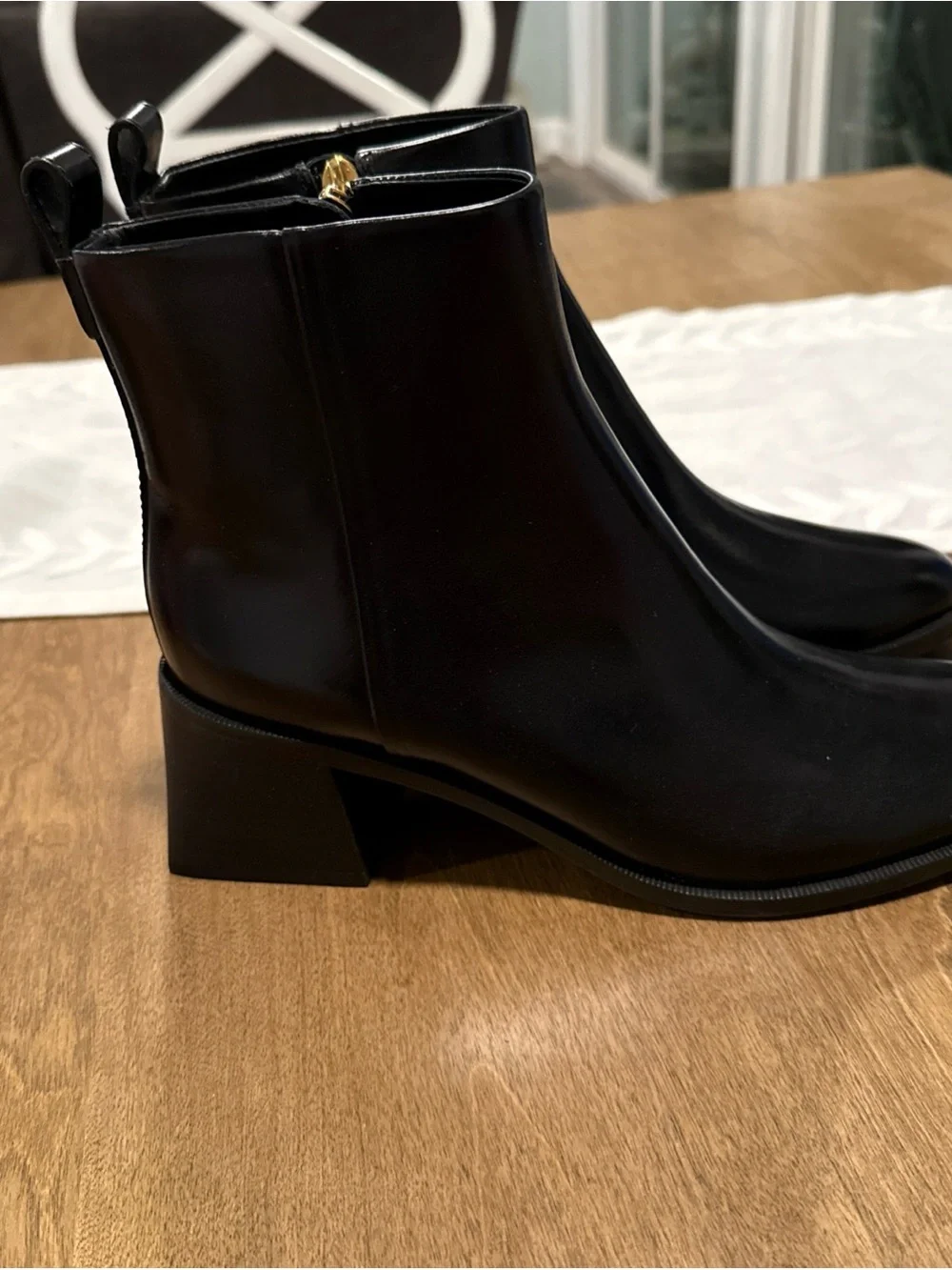 New Tory Burch Casual Zip Up Bootie, Calf Leather, New  Size 9